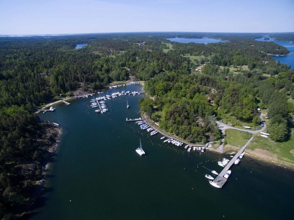 Smaabaatshamn droenarbild