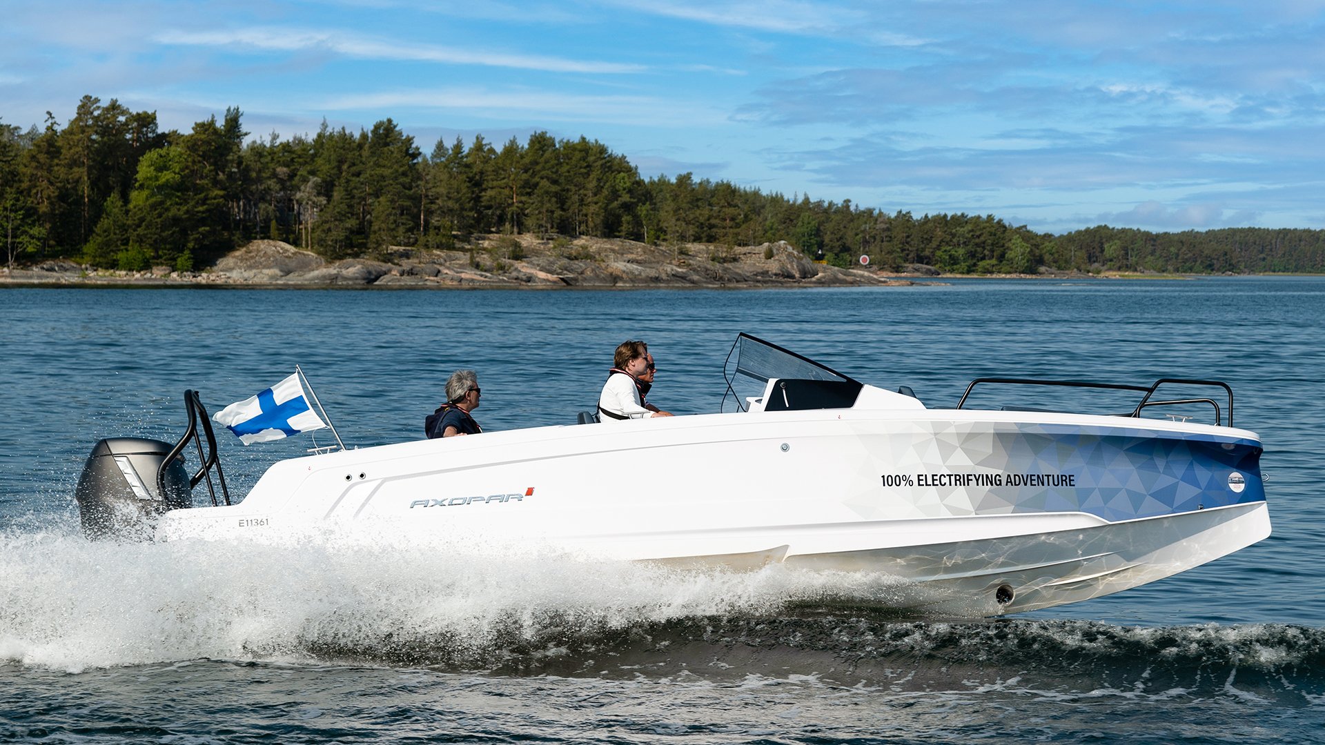 w test axopar 25 el ingang