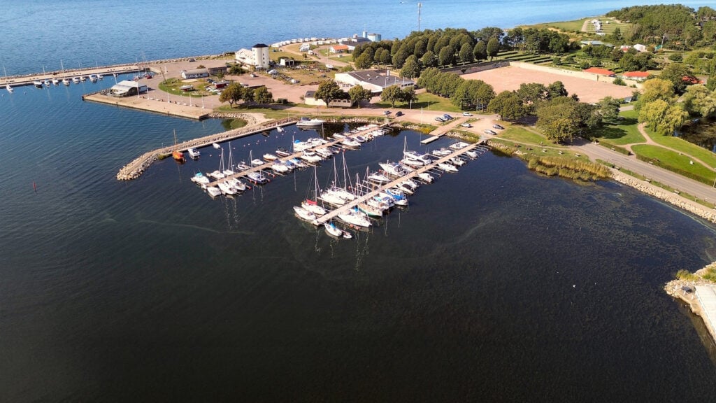 w striden om batklubbarnas arrenden ingang