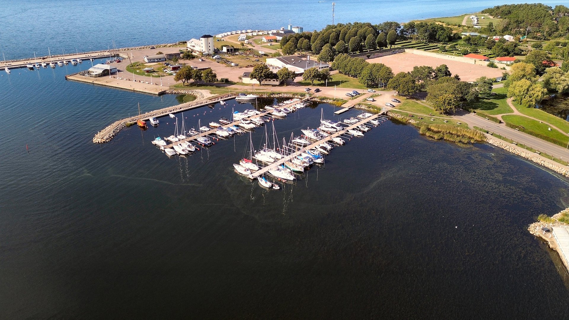 w striden om batklubbarnas arrenden ingang