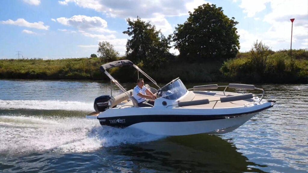 w trident boats till sverige kanalen