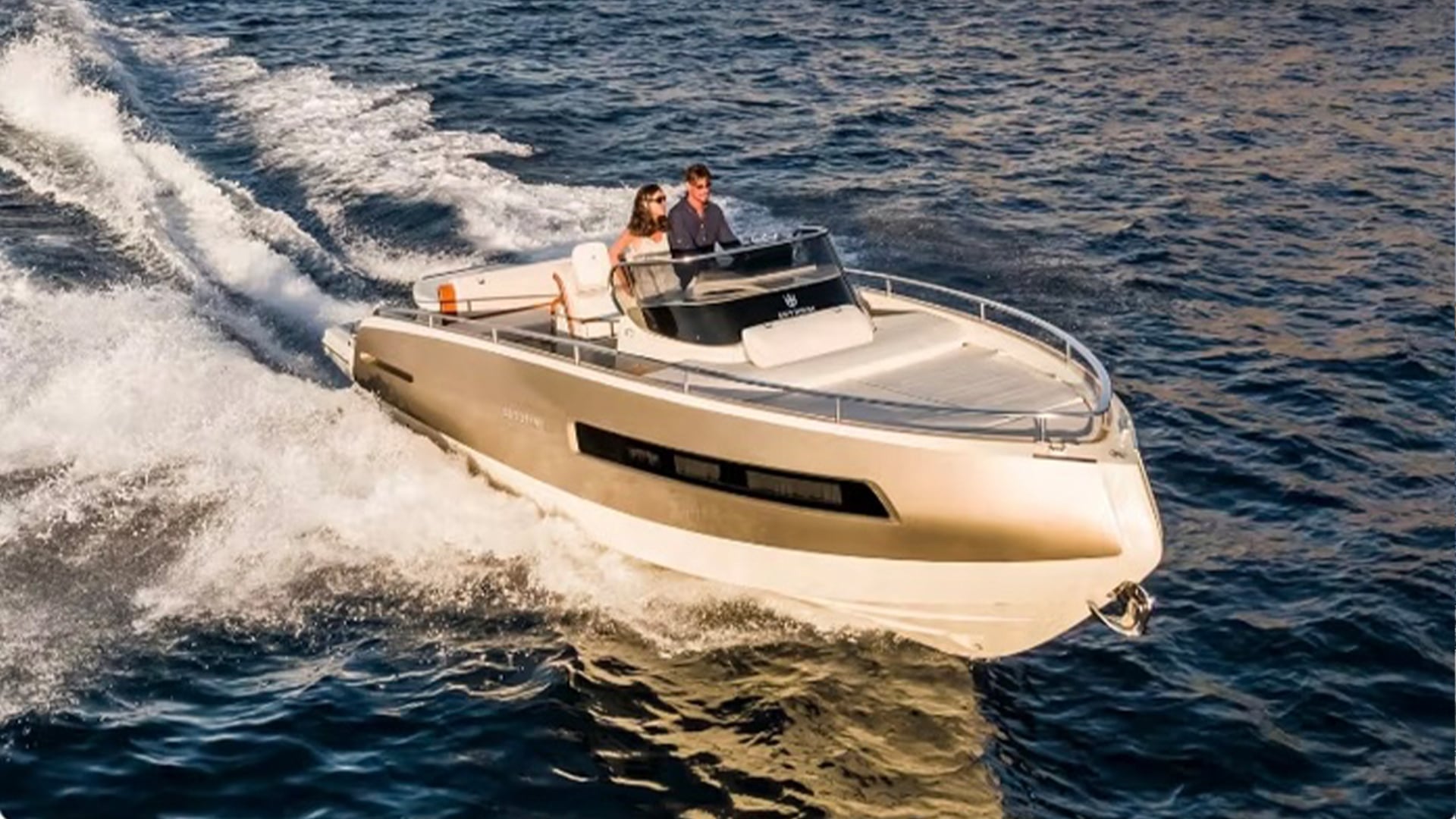 w invictus yacht till sverige ingang